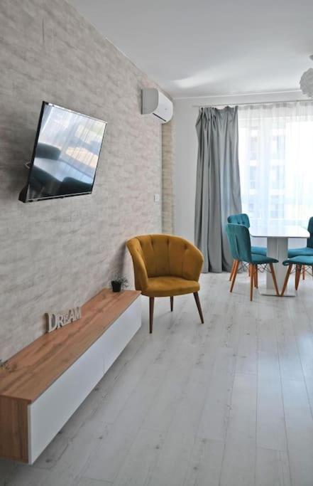 7A Dream Apartment 7A Si Parcare Орадеа Екстериор снимка